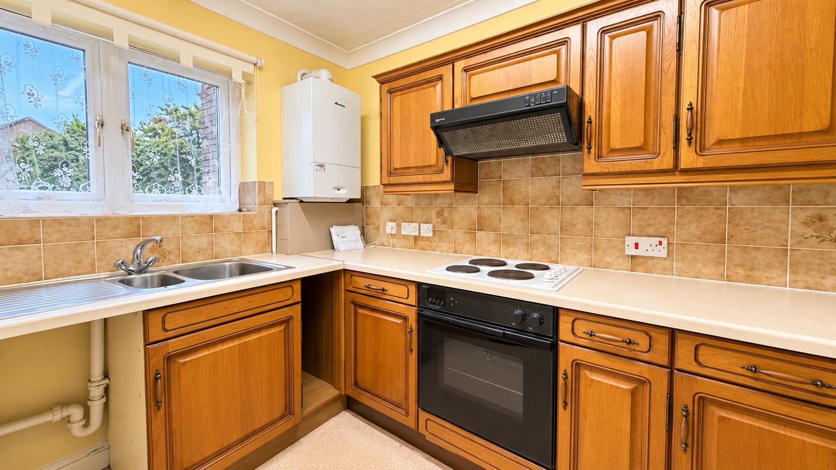 1 bed property in Shepherds Way, Fairlight